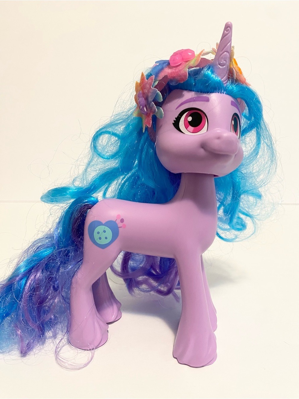 Hasbro My Little Pony the Movie Unicorn Charms Izzy Moonbow Figure G5 Brushable